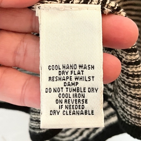 Ronit Zilkha knit Cardigan 100% Linen longsleeve Stripes Cream Black S Oversized - Picture 7 of 8